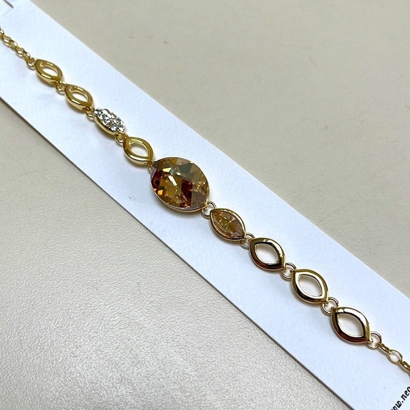 👋 3/$15 NWT FASHION JEWERLY BRACELET - Picture 2 of 3